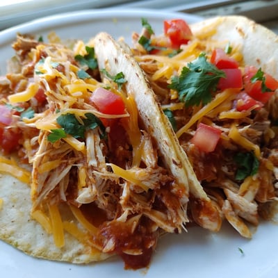 Slow Cooker Shredded Chicken Tacos